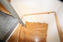 Treppe Smartes Reihenhaus in zentraler Lage, nahe Aubinger Lohe