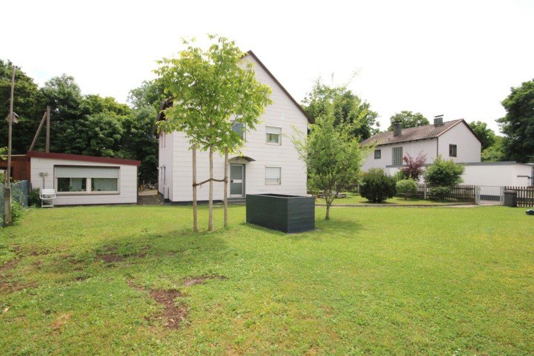 Garten Planegg Mehrfamilienhaus Freistehendes Mehrfamilienhaus mit vier Wohneinheiten und baldiger U-Bahn-Anbindung in direkter N�he.
