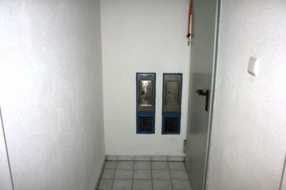 Schleuse / Keller Reihenendhaus Olching