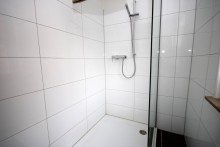 Bedezimmer / Einliegerwohnung Rarit�t! Renovierungsbed�rftiges Haus auf einem Grundst�ck von 980 m� mit Einliegerwohnung