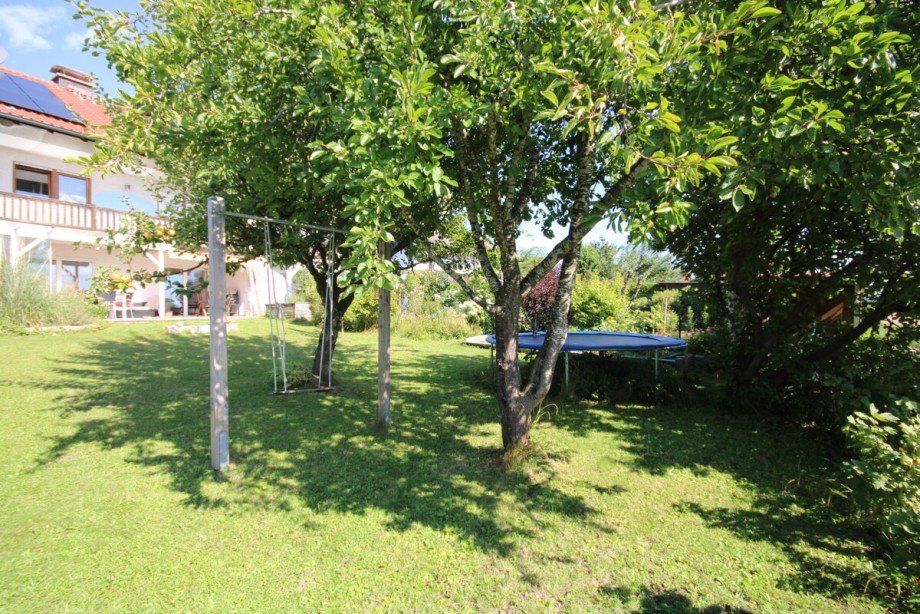 Garten Doppelhaush�lfte T�rkenfeld