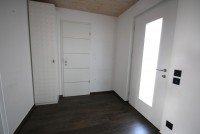 Bild (5ecebb9cd38d3388ed9196ef77075afc): Modernes Einfamilienhaus mit niedrigem Energieverbrauch in einer ruhigen Lage.