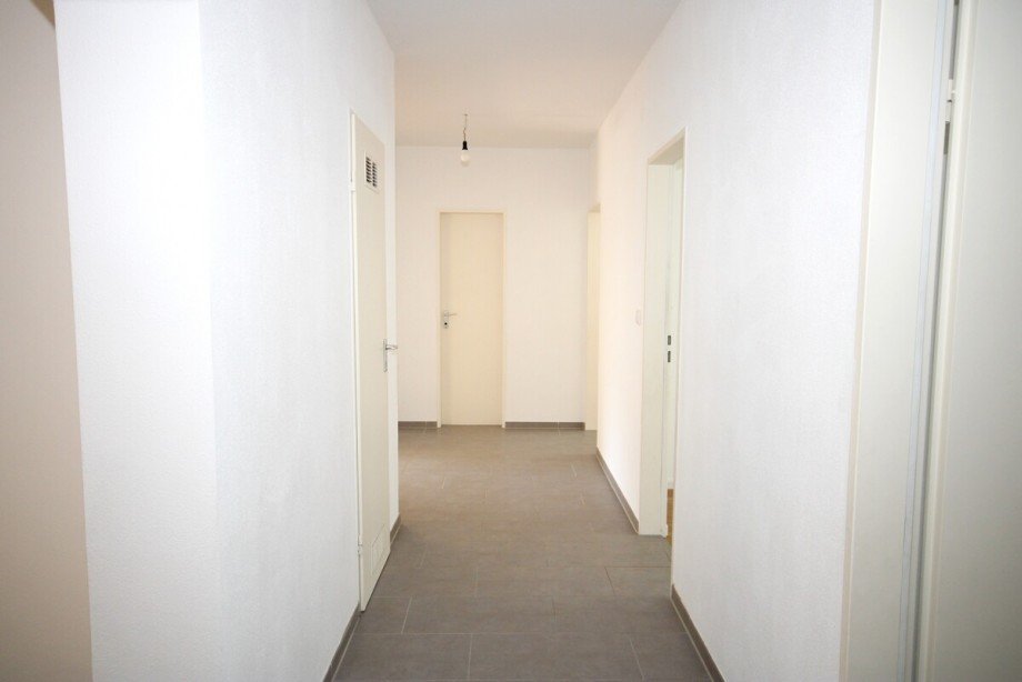 Diele OG Mehrfamilienhaus Planegg