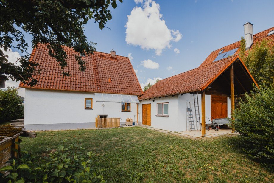 Ostansicht Wohngrundst�ck Emmering