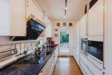 K�che Townhouse-Feeling durch exklusiven, separaten Zugang + Gro�z�gige Gartenresidenz in Toplage