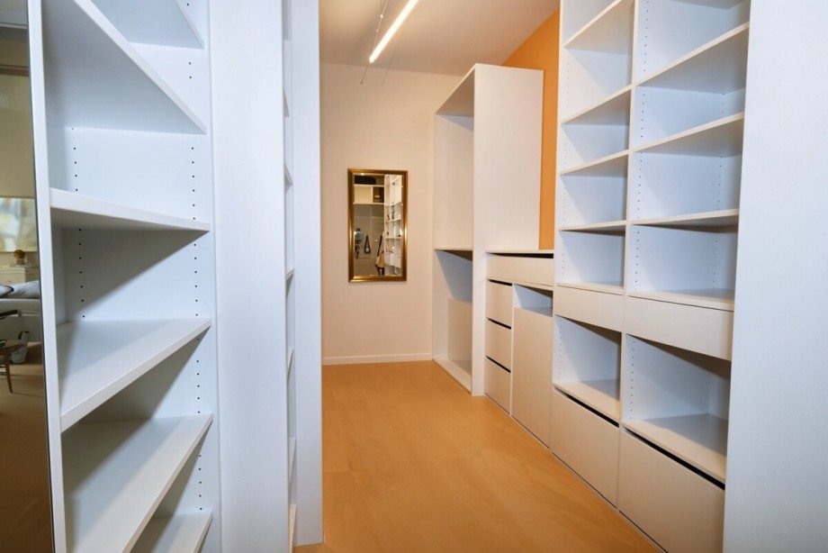 Ankleidezimmer Erdgeschosswohnung Gr�felfing