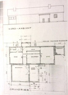 GR bema�t mit B�ro bzw Kinderzimmer Einfamilienhaus auf einem 772 m� Grundst�ck mit Doppelgarage, 4 Carports und Werkstatt.