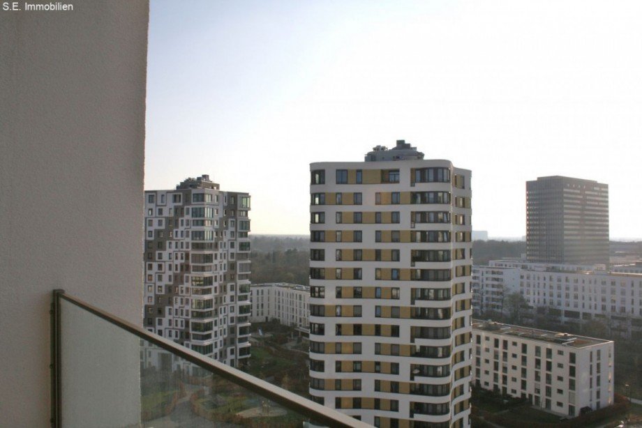 Balkonaussicht S�den Etagenwohnung M�nchen