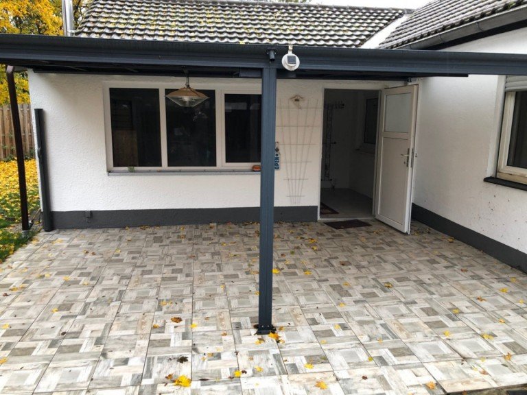 Terrasse Althegnenberg Einfamilienhaus Einfamilienhaus auf einem 772 m� Grundst�ck mit Doppelgarage, 4 Carports und Werkstatt.