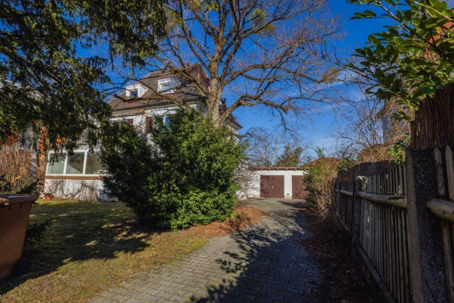 Einfahrt Einfamilienhaus M�nchen