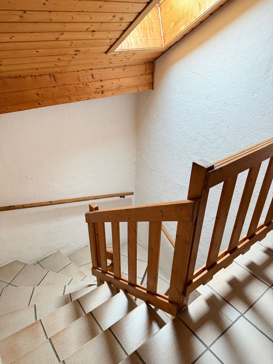 Treppenhaus Dachgeschosswohnung Gro�karolinenfeld
