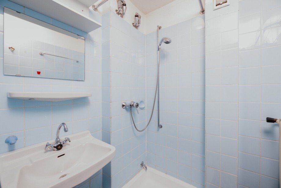 Dusche Doppelhaush�lfte M�nchen / Obermenzing