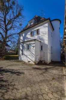 Altbestand Rarit�t! Sch�nes Grundst�ck in Pasing in ruhiger Lage