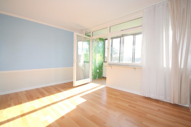Wohnzimmer Germering / Unterpfaffenhofen Etagenwohnung Sch�n geschnittene 3-Zimmer-Wohnung mit Wintergarten
