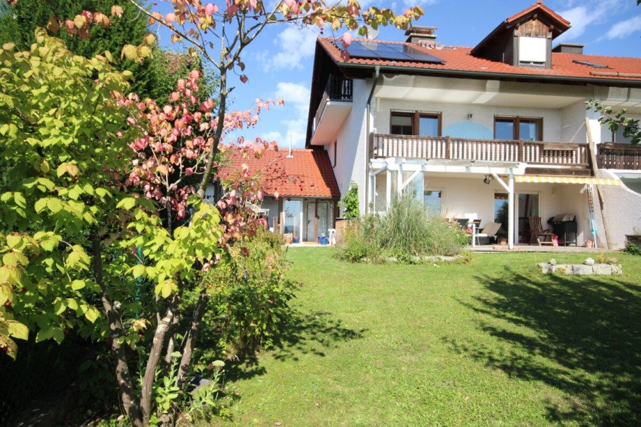 S�d-Ost Seite Doppelhaush�lfte T�rkenfeld