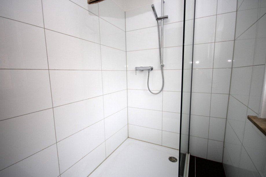 Bedezimmer / Einliegerwohnung Einfamilienhaus M�nchen